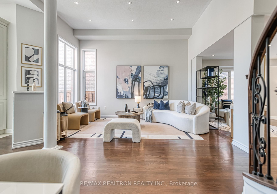 11-queensway-drive-richmond-hill-ontario-n12189728