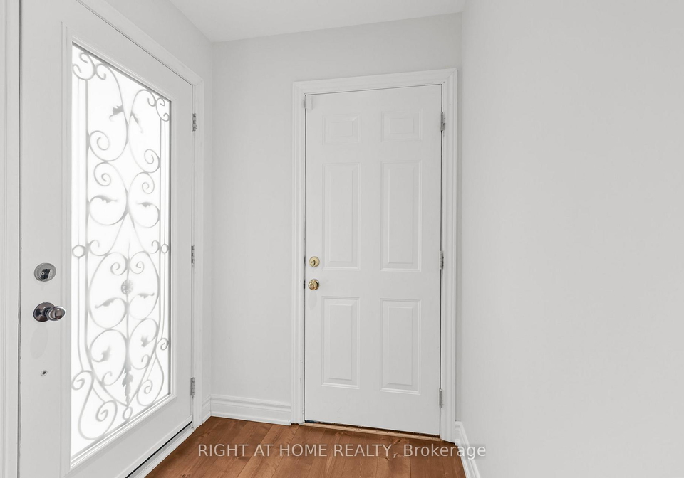 21-spragg-circle-markham-ontario-n12191029