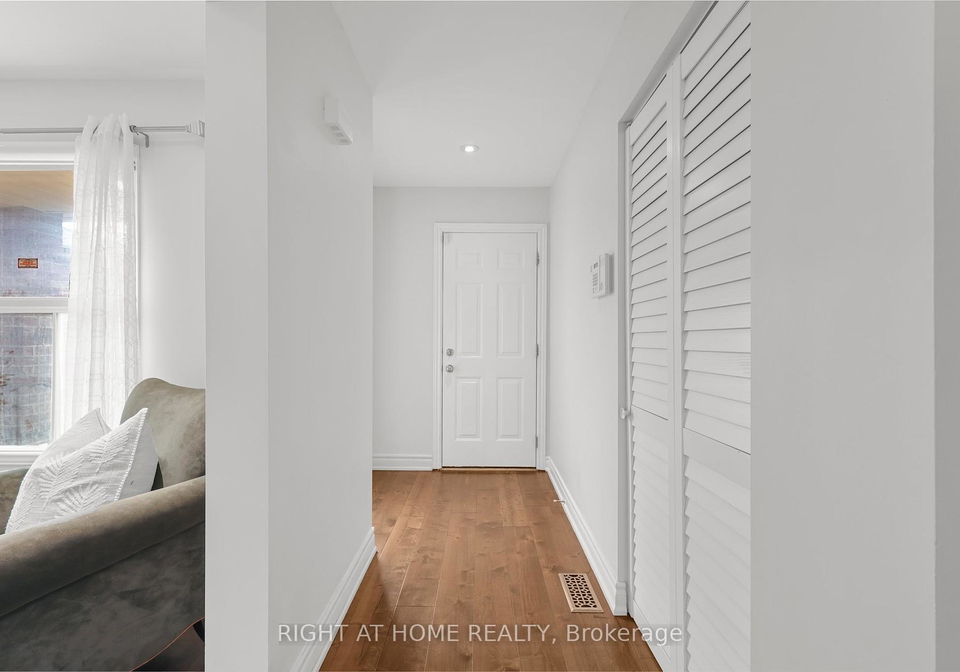 21-spragg-circle-markham-ontario-n12191029