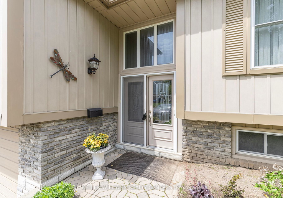 817-elgin-street-newmarket-ontario-n12191395