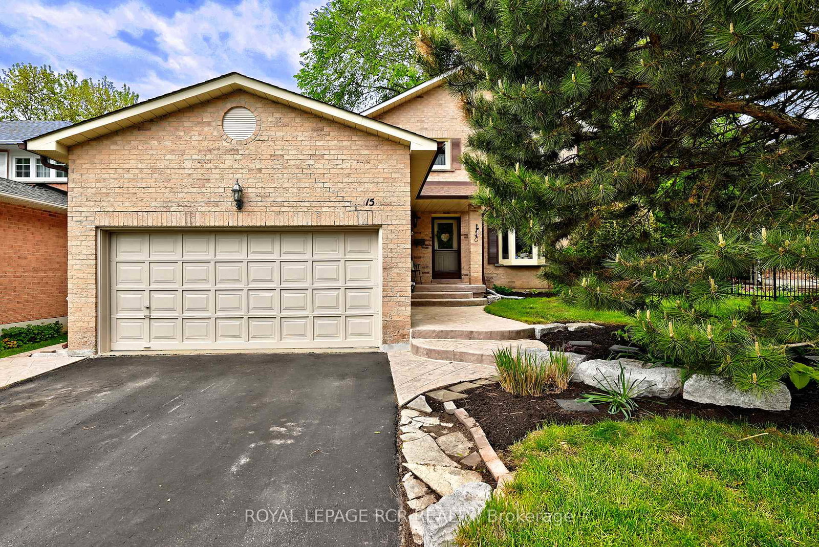15-meadowood-drive-aurora-ontario-n12191571