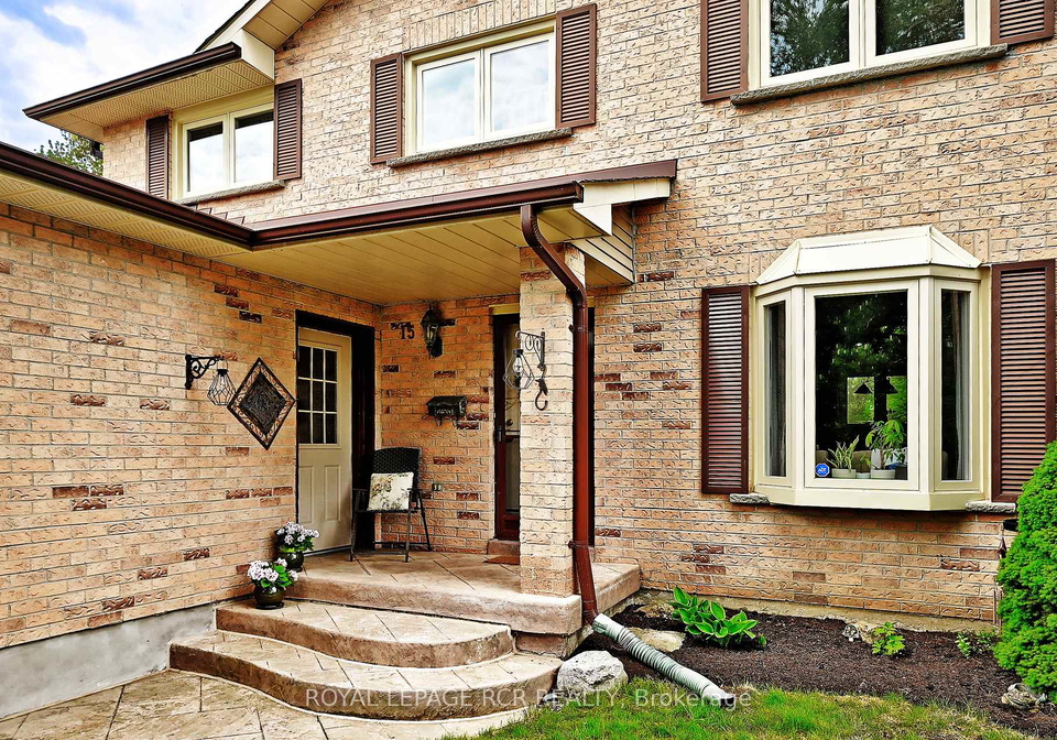 15-meadowood-drive-aurora-ontario-n12191571