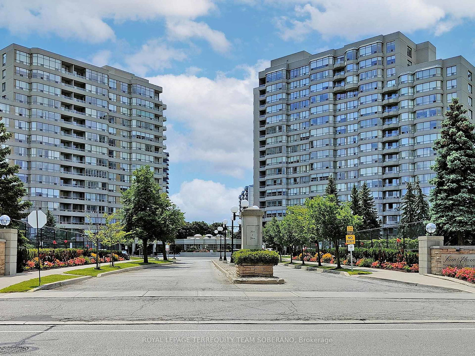 7-townsgate-drive-vaughan-ontario-n12193019
