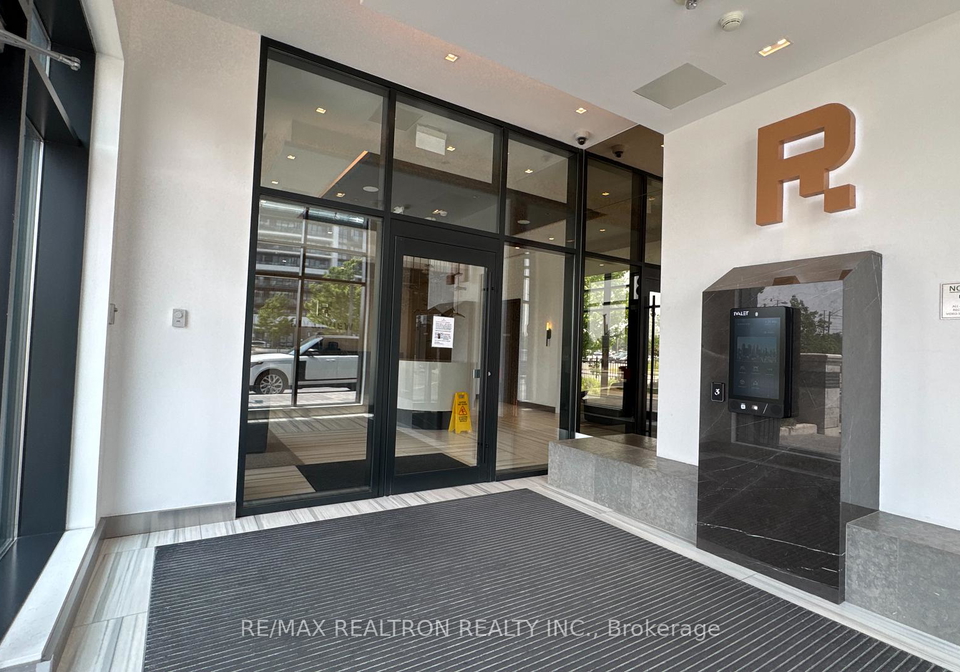 38-water-walk-drive-e-markham-ontario-n12196472