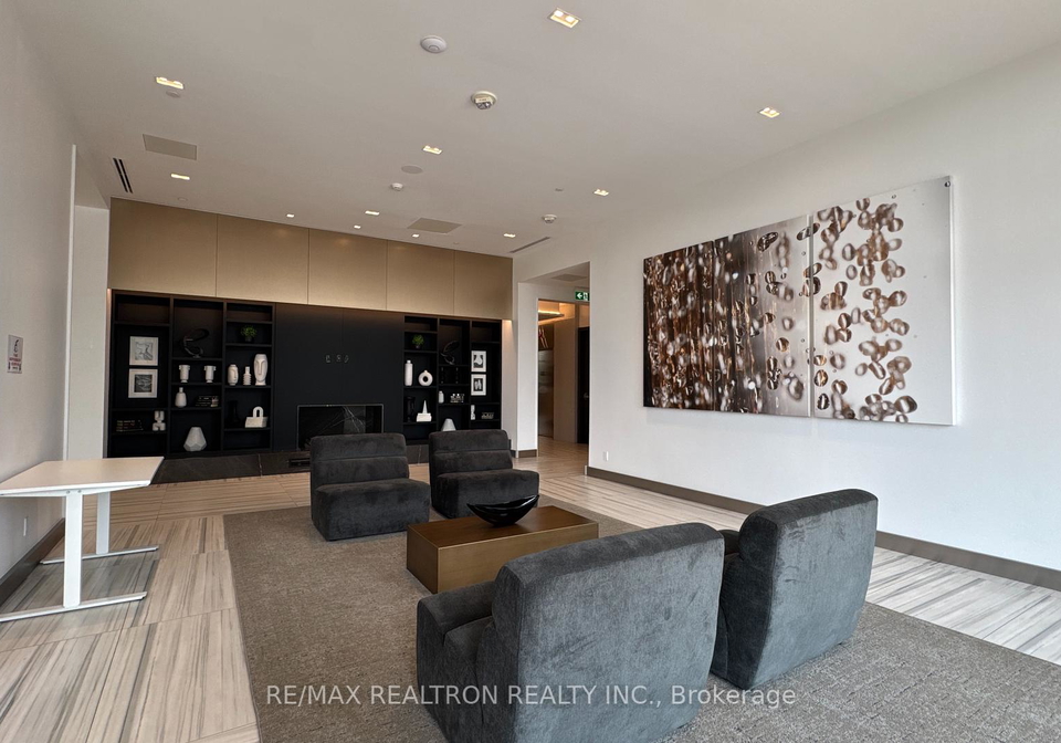 38-water-walk-drive-e-markham-ontario-n12196472