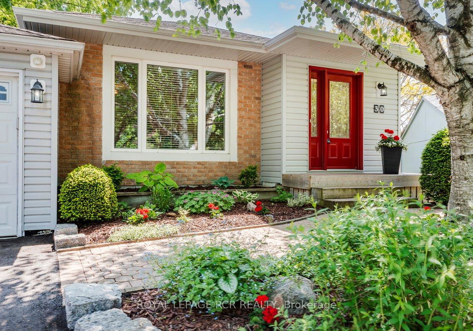 30-blackstone-court-east-gwillimbury-ontario-n12197893