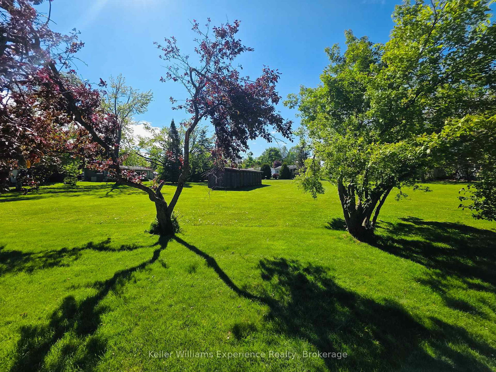 2-elm-court-innisfil-ontario-n12198637