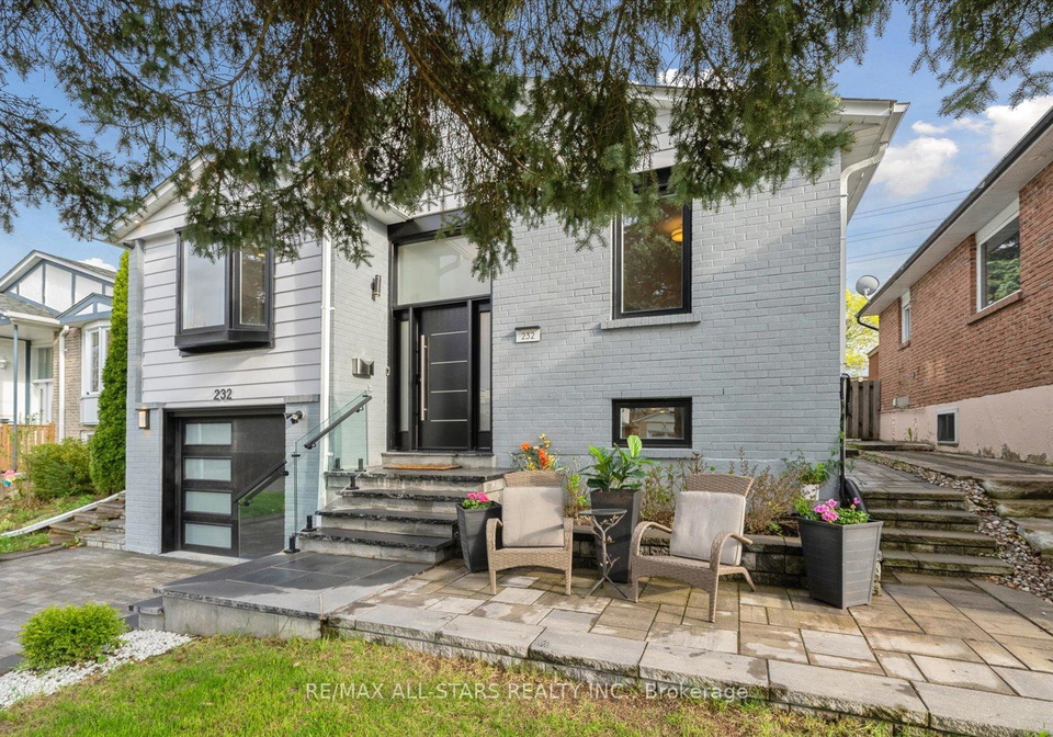 232-currey-crescent-newmarket-ontario-n12198701