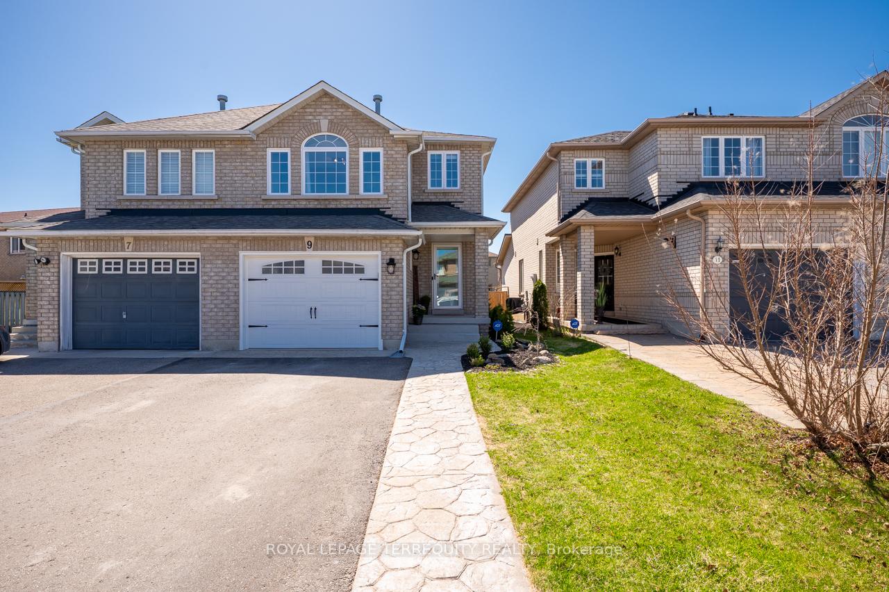 9-kalmar-crescent-richmond-hill-ontario-n12199919