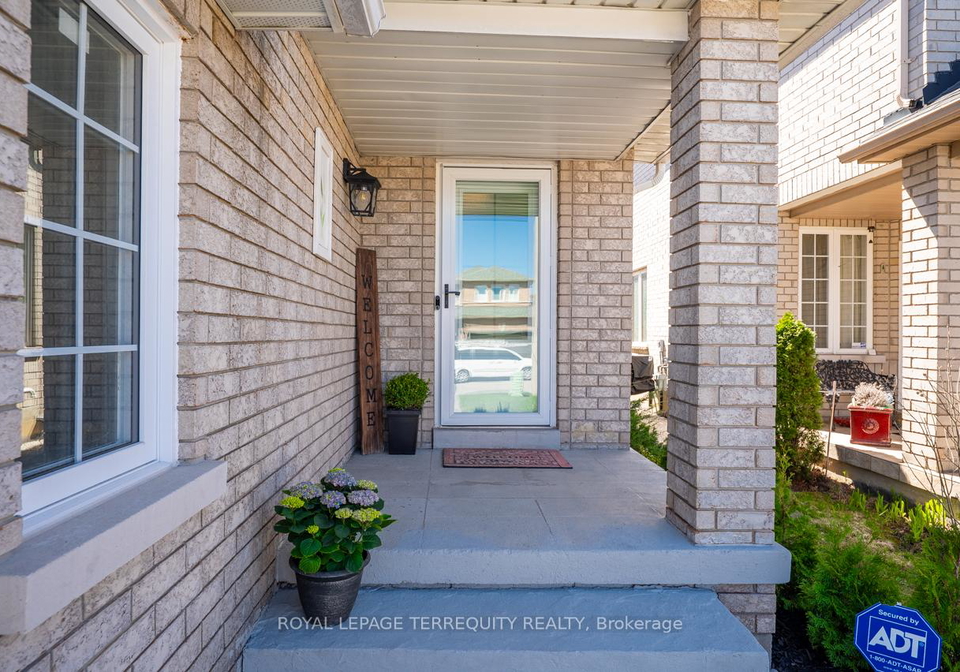 9-kalmar-crescent-richmond-hill-ontario-n12199919