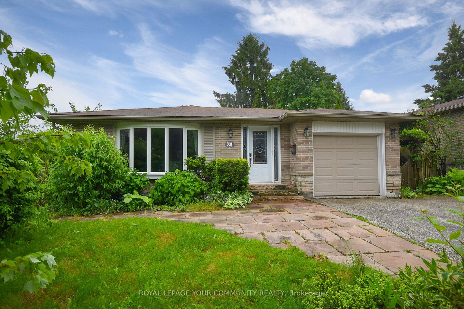 85-devins-drive-aurora-ontario-n12199943
