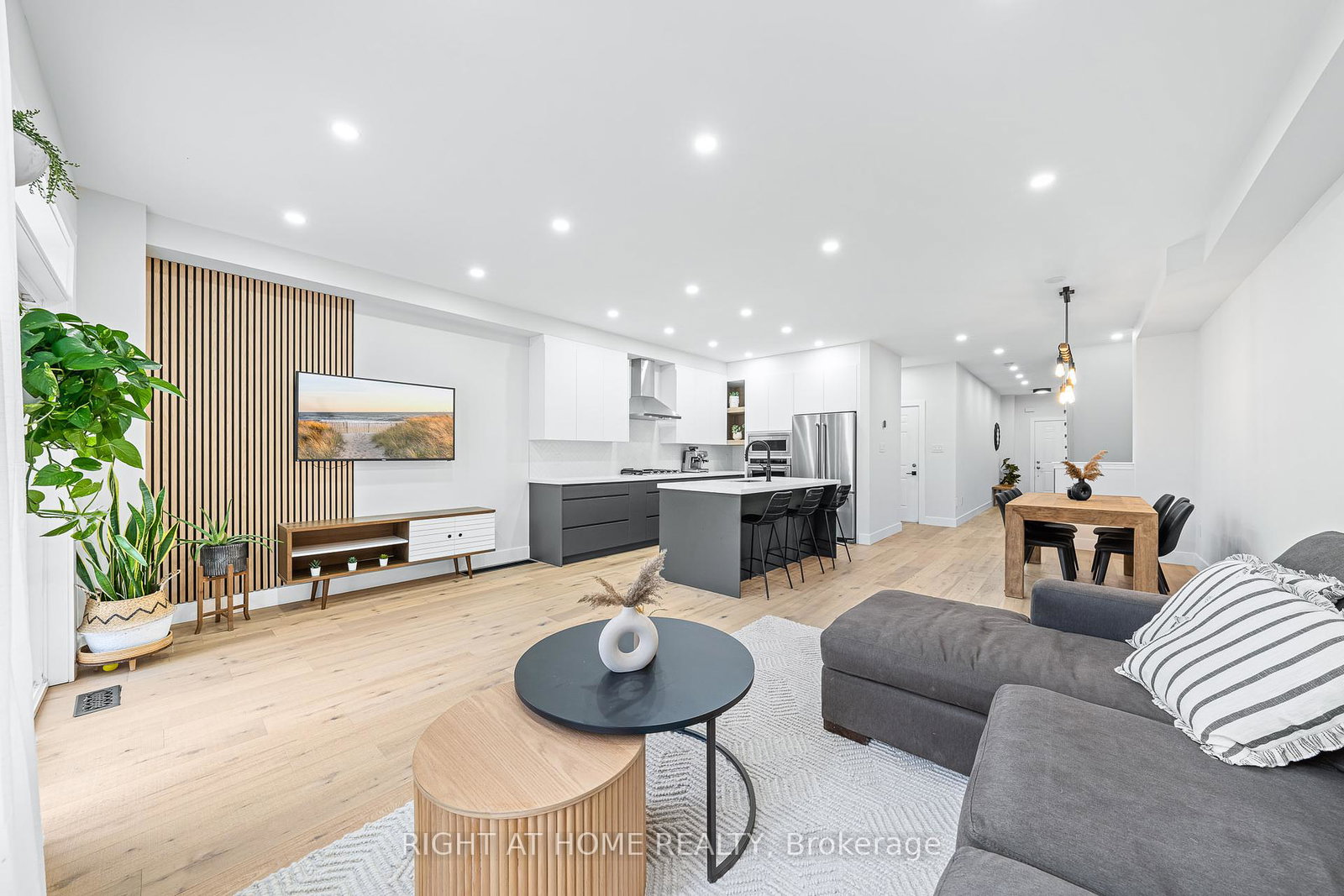 8777-dufferin-street-vaughan-ontario-n12202317