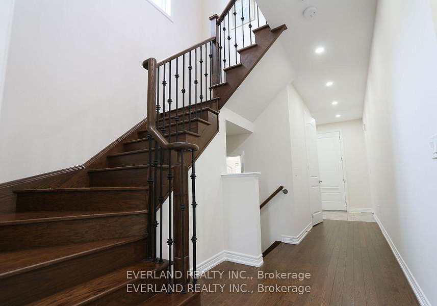 26-read-street-aurora-ontario-n12205260