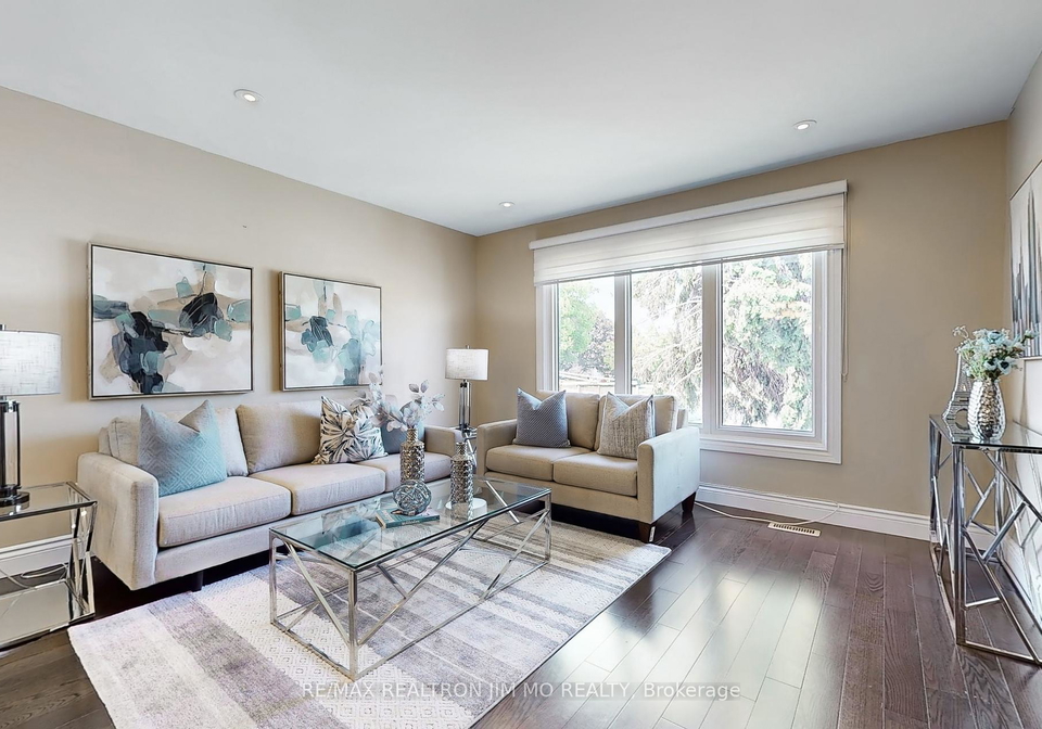 46-eastman-crescent-newmarket-ontario-n12205282