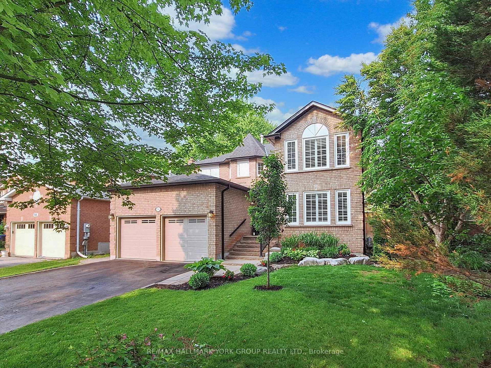 94-mcgee-crescent-aurora-ontario-n12206042