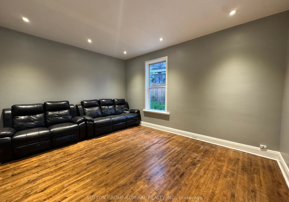 31-machell-avenue-aurora-ontario-n12206318