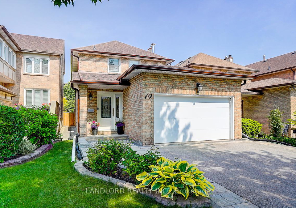 19-esther-crescent-vaughan-ontario-n12206852