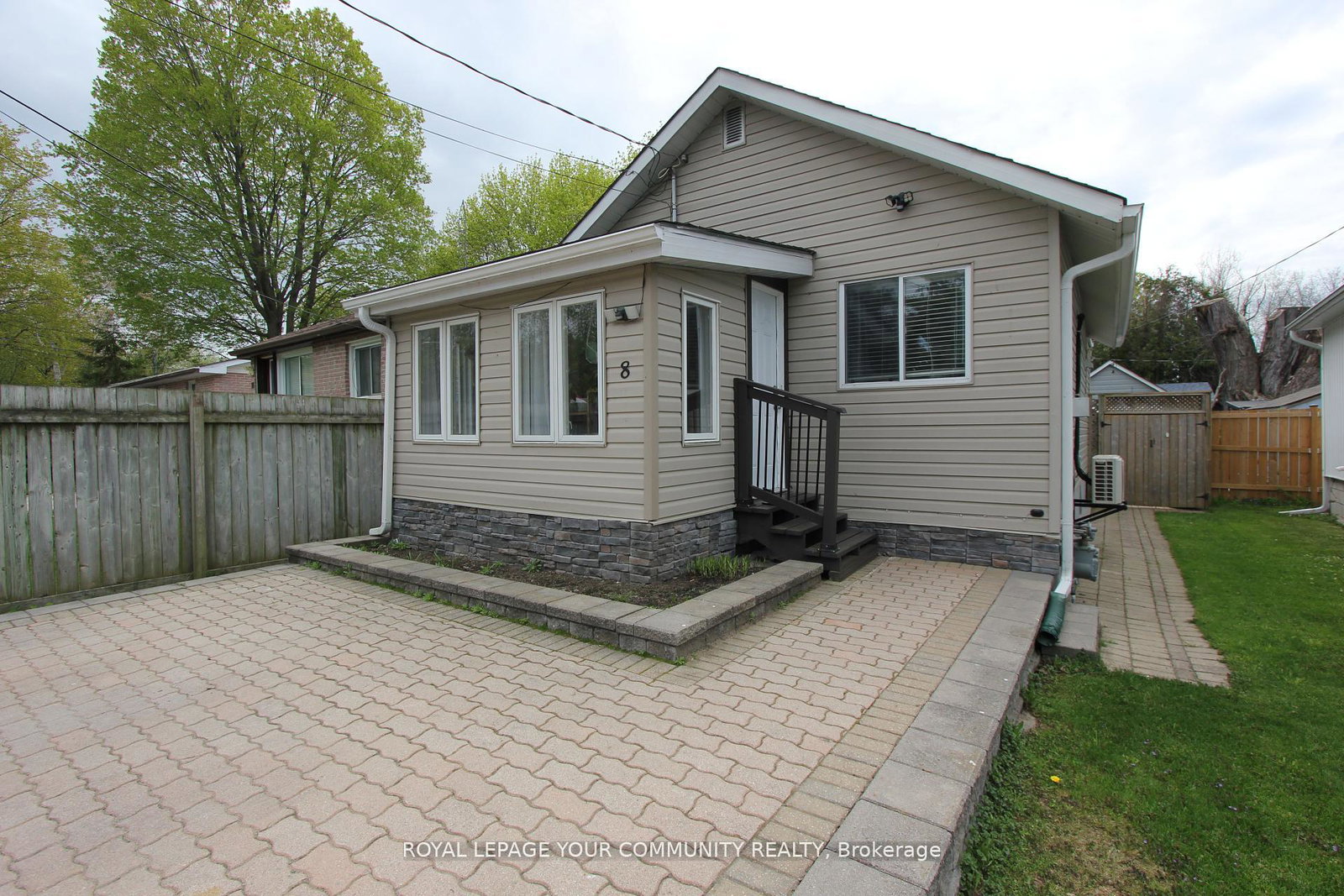 8-hardwood-drive-georgina-ontario-n12207024