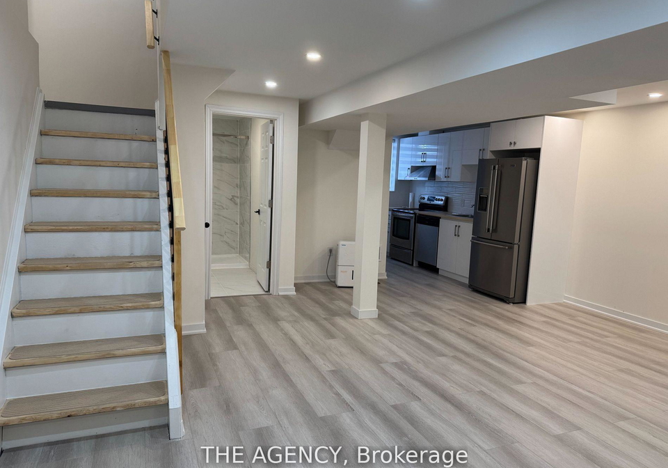 1054-leslie-valley-drive-newmarket-ontario-n12207123