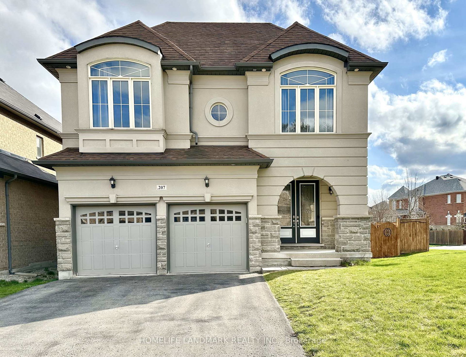 207-hunting-ridges-drive-richmond-hill-ontario-n12207356