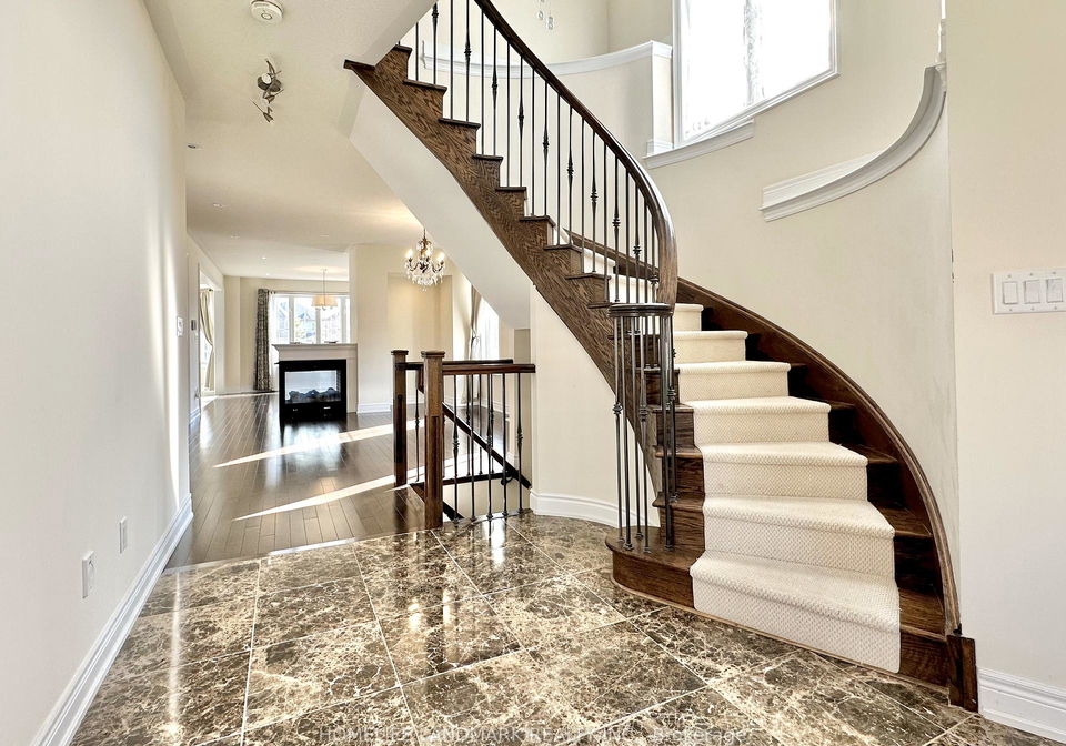 207-hunting-ridges-drive-richmond-hill-ontario-n12207356