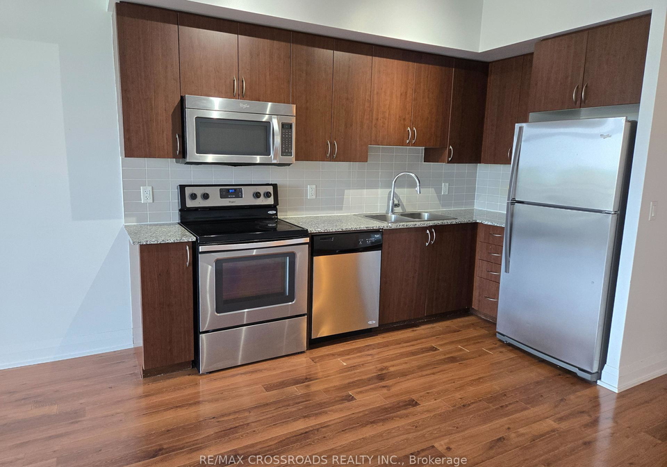376-highway-7-e-road-richmond-hill-ontario-n12208500