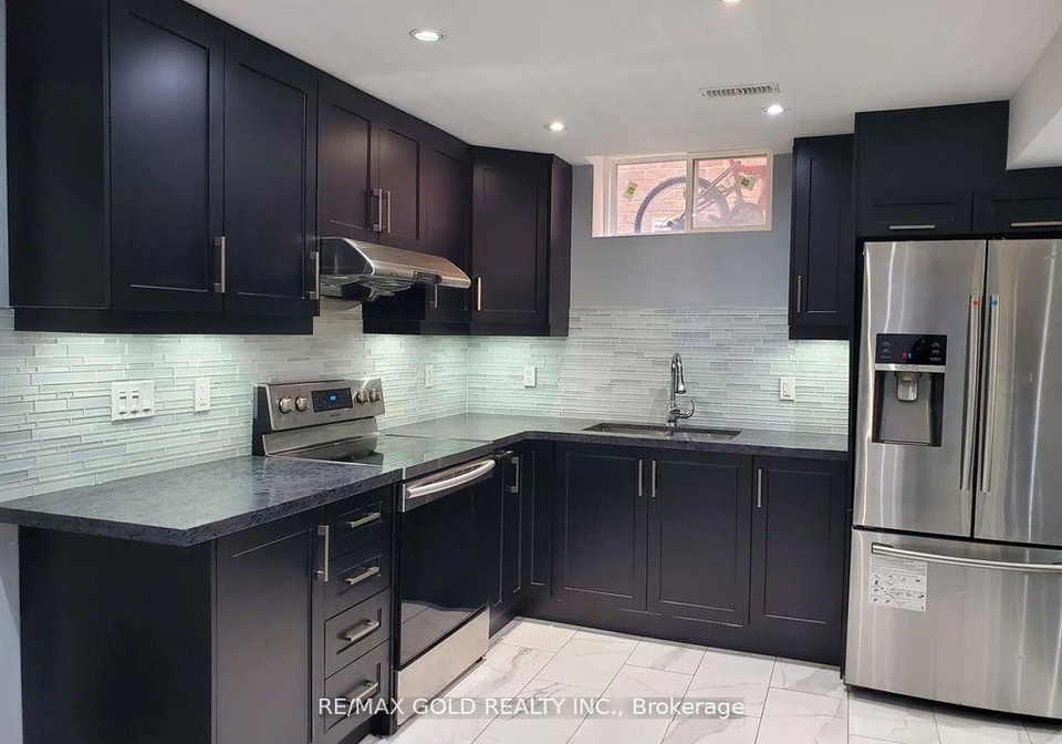 4-peace-walk-road-markham-ontario-n12209719