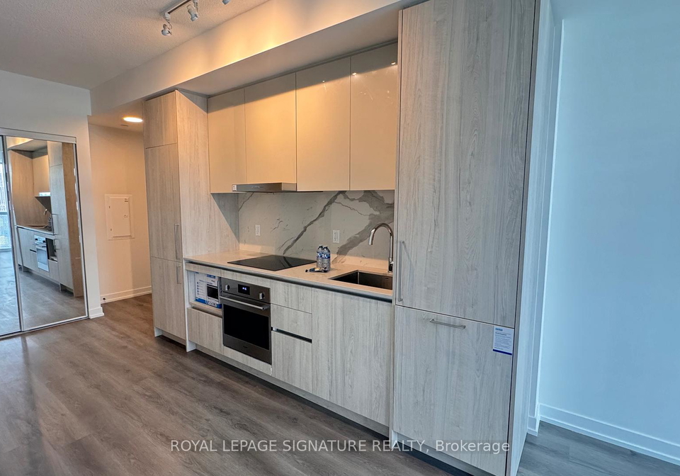 225-commerce-street-vaughan-ontario-n12210189