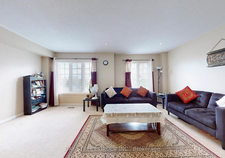4-red-sea-way-w-markham-ontario-n12210303