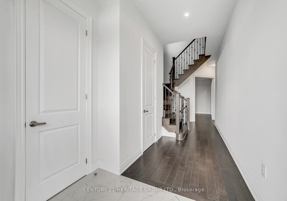 516-seaview-heights-east-gwillimbury-ontario-n12211417