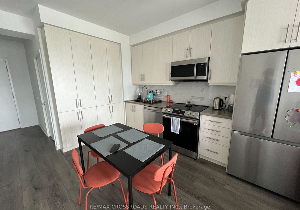 95-oneida-crescent-richmond-hill-ontario-n12211427