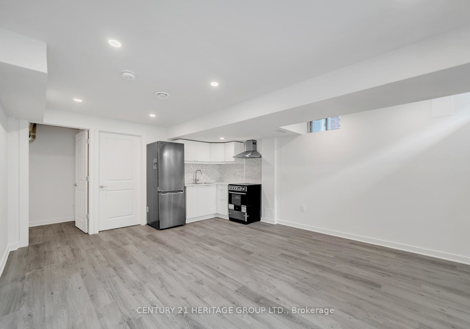 516-seaview-heights-east-gwillimbury-ontario-n12211453