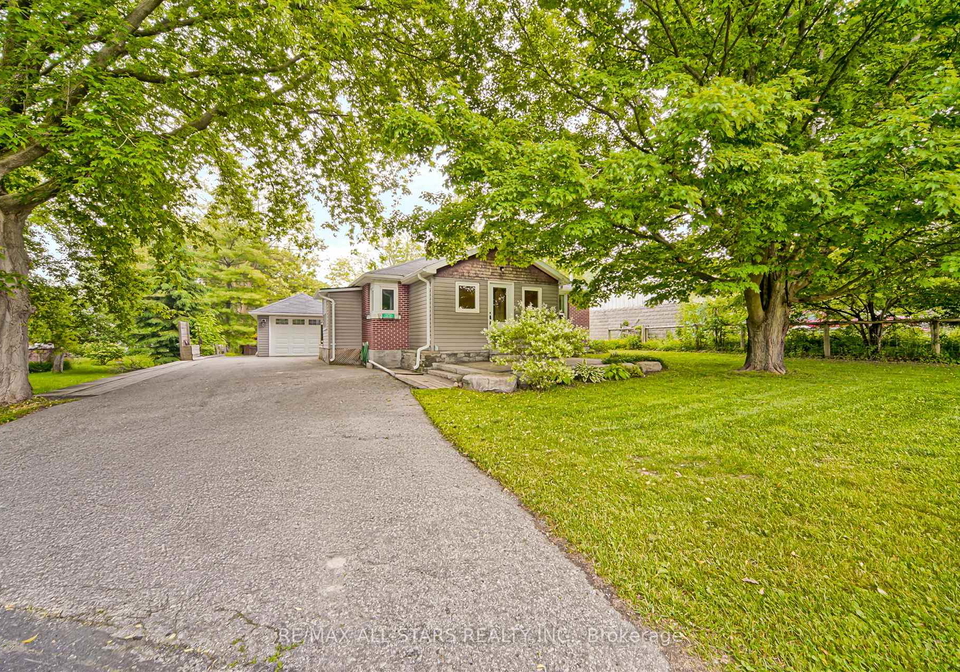 22731-catering-road-east-gwillimbury-ontario-n12212011