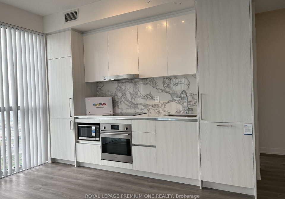 225-commerce-street-vaughan-ontario-n12212993