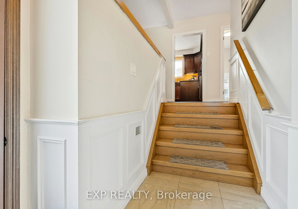 32-kemano-road-aurora-ontario-n12213563