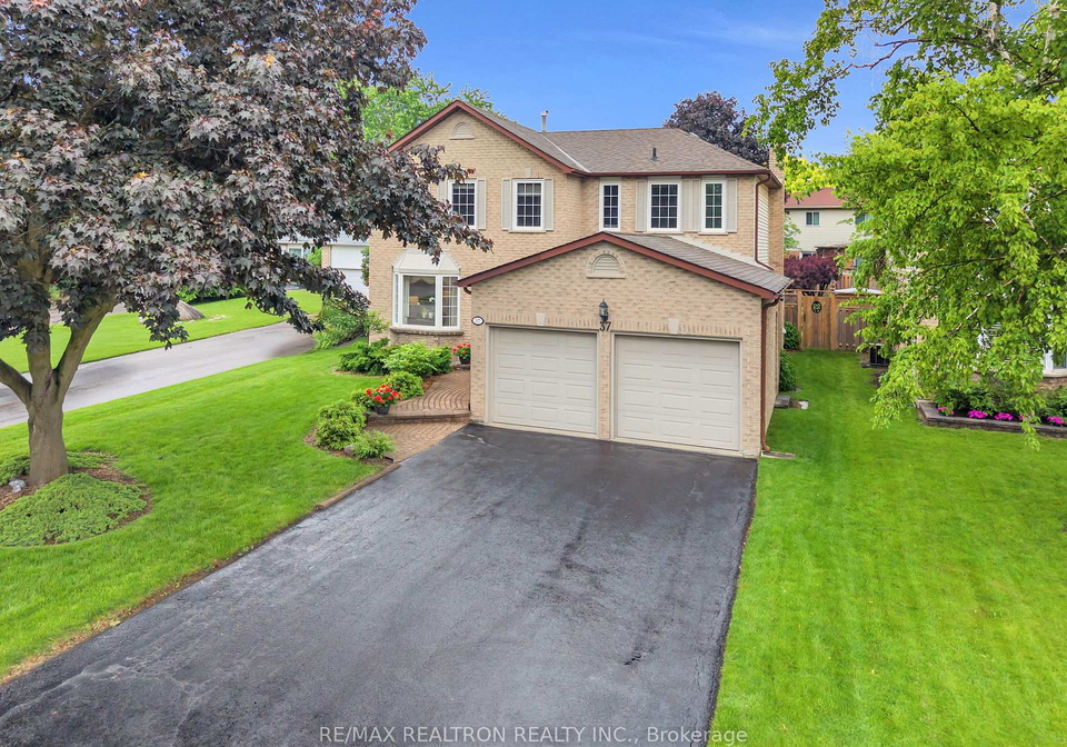 37-stiver-drive-newmarket-ontario-n12213776