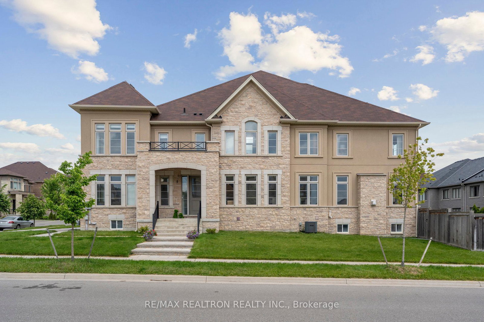 1-john-smith-street-east-gwillimbury-ontario-n12214327