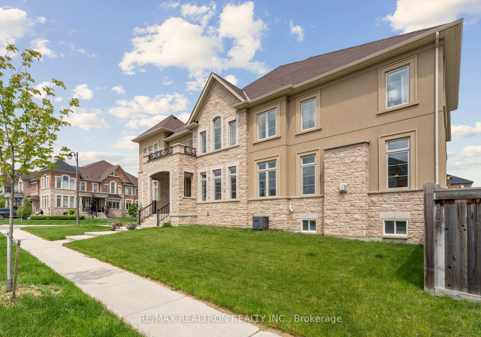 1-john-smith-street-east-gwillimbury-ontario-n12214327