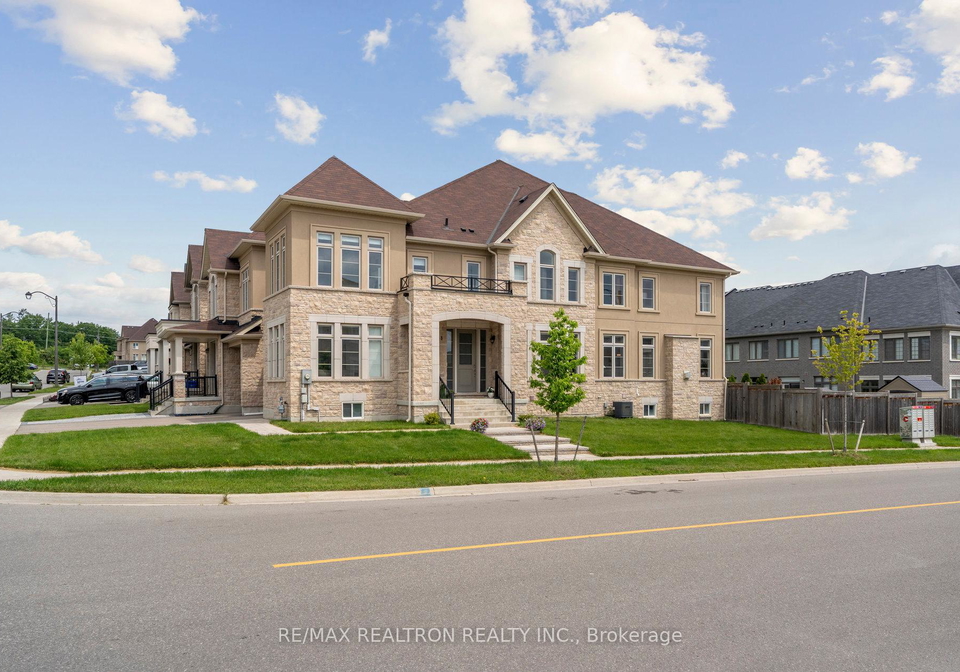 1-john-smith-street-east-gwillimbury-ontario-n12214327