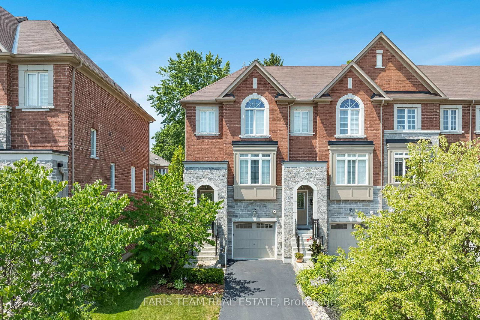 224-appleton-court-newmarket-ontario-n12216086