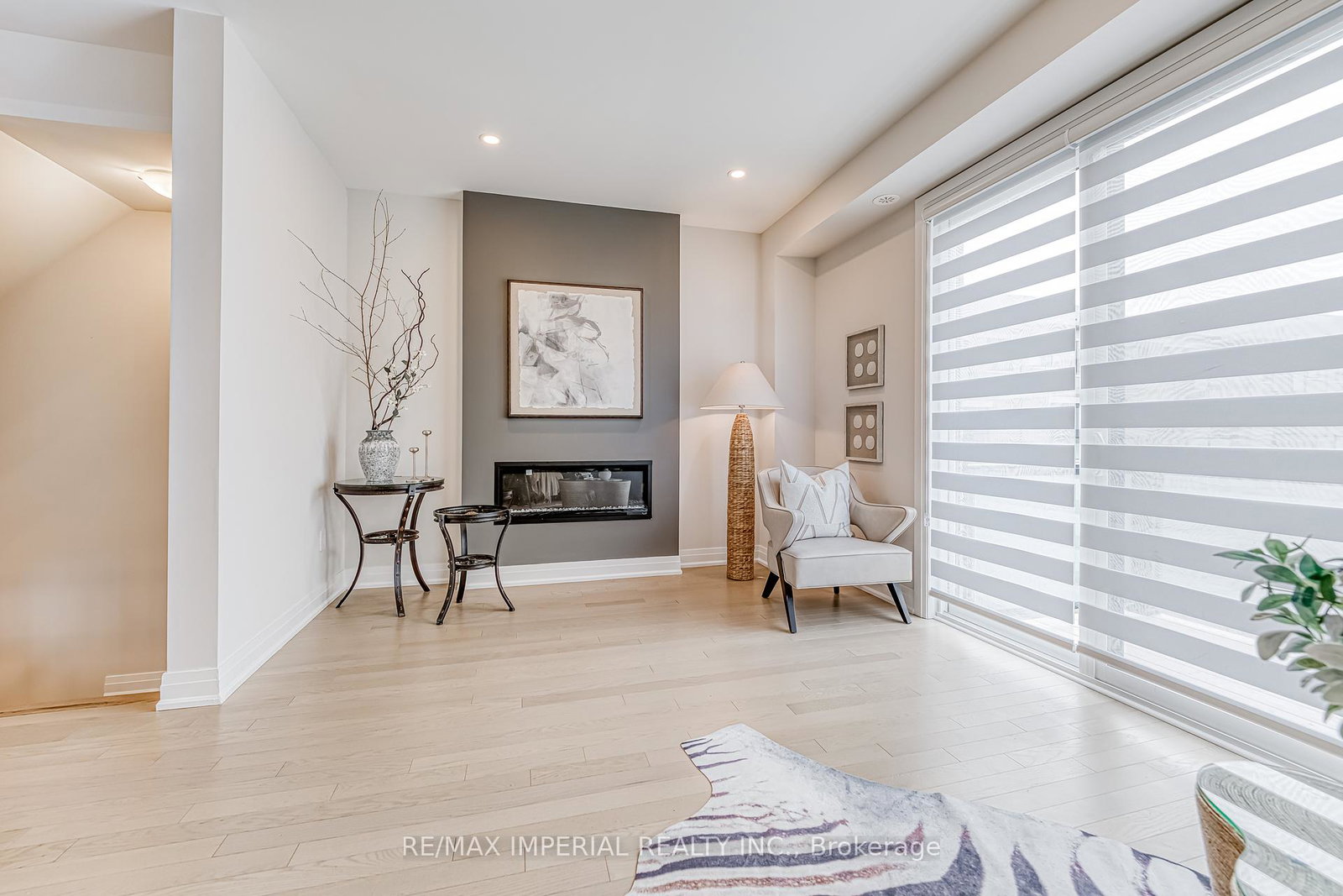 222-vermont-avenue-newmarket-ontario-n12216106