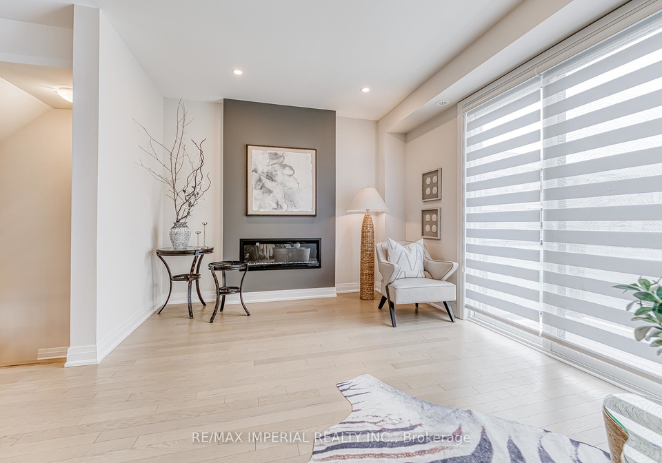222-vermont-avenue-newmarket-ontario-n12216106