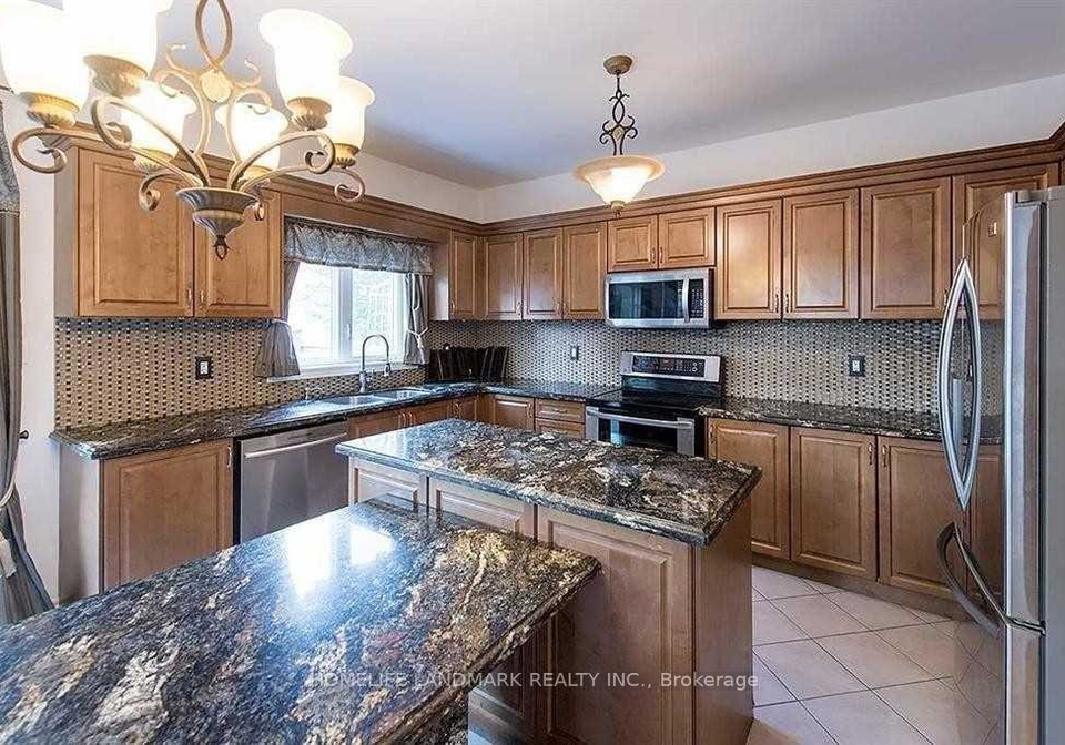 221-tonner-crescent-aurora-ontario-n12217810
