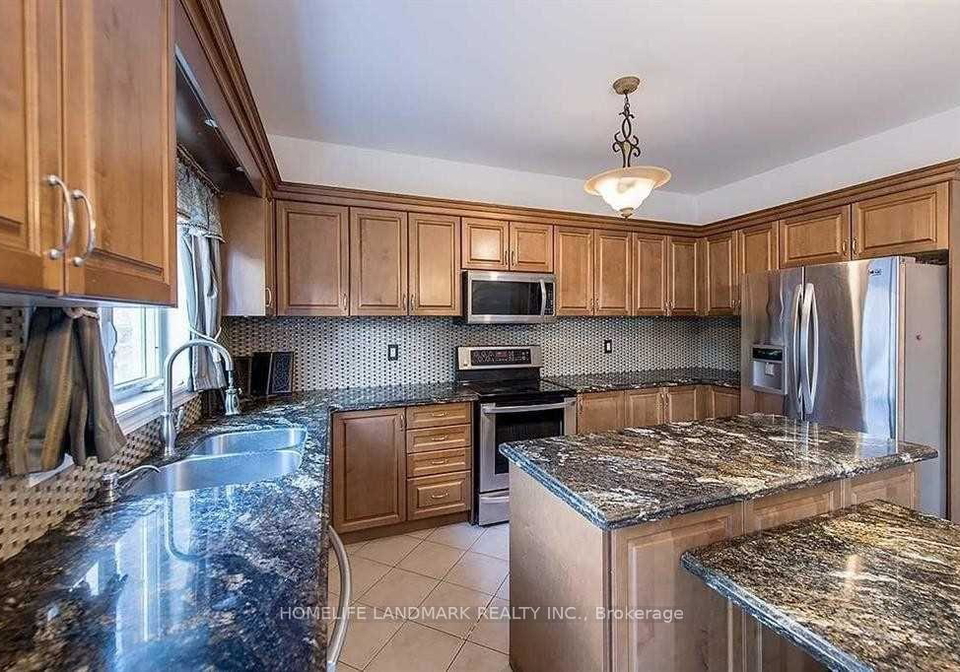 221-tonner-crescent-aurora-ontario-n12217810