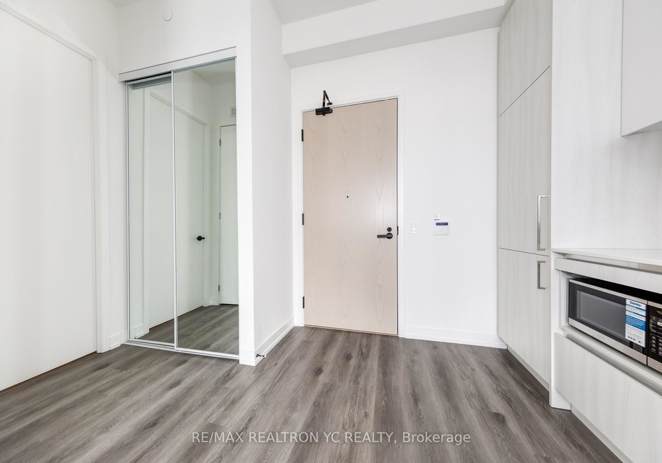 225-commerce-street-vaughan-ontario-n12221292