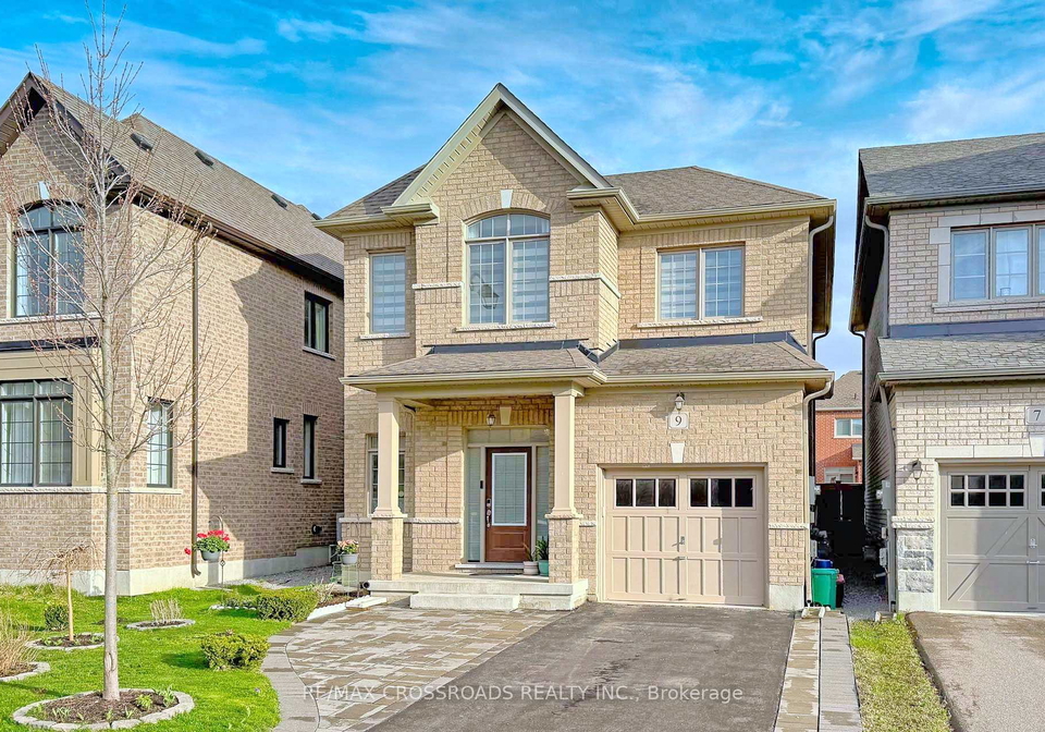 9-temple-avenue-east-gwillimbury-ontario-n12221531