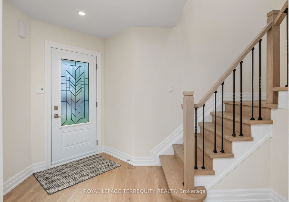 756-walpole-crescent-newmarket-ontario-n12221534