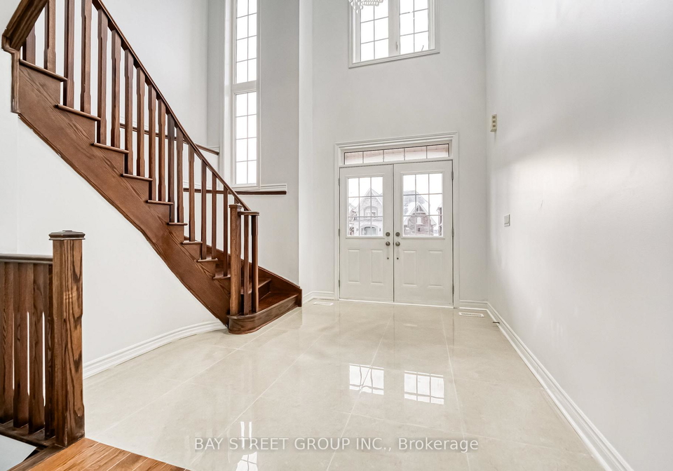 82-manor-hampton-street-east-gwillimbury-ontario-n12222296