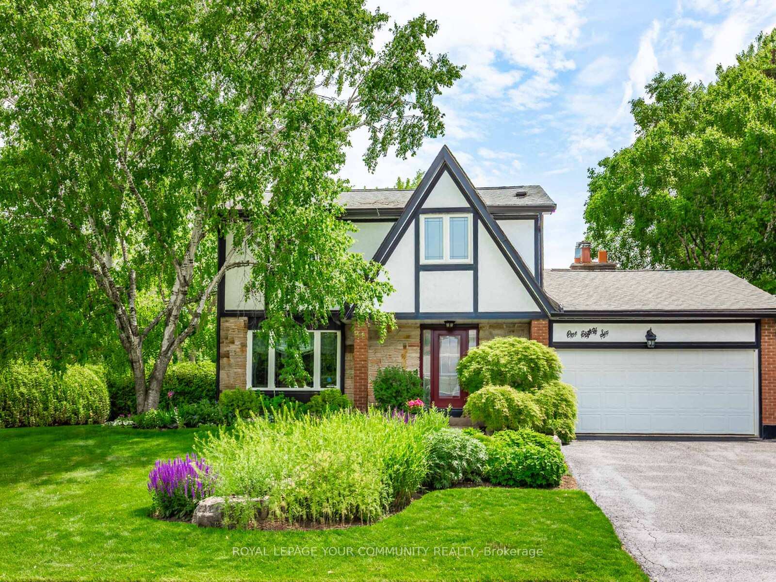 186-romfield-circuit-markham-ontario-n12222937