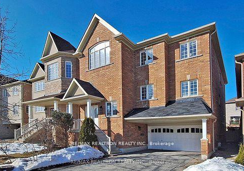 215-woodspring-avenue-newmarket-ontario-n12223277